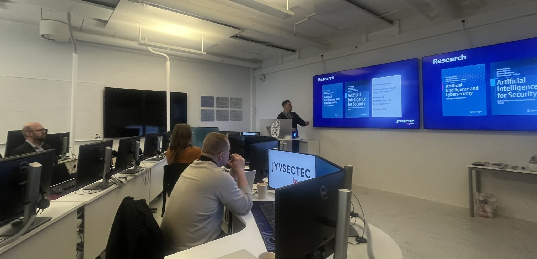 Yesterday, I had the pleasure to meet with rectors, researchers and trainers from Finnish universities…